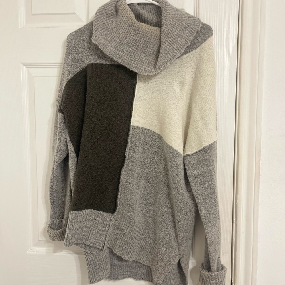 Colorblock Turtleneck Sweater